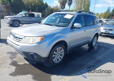 2012 Subaru Forester 2.5X Limited z USA, uszkodzony, nr VIN JF2SHAEC2CH404404